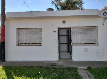 Casa · 38m² · 3 Ambientes · Casa Dos Dorm. con Patio Barrio Saladillo