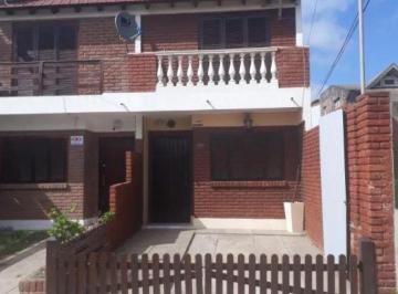 Casa · 85m² · 4 Ambientes · 1 Cochera · Casa en Venta - 3 Dorm. 2 Baños - Cochera - 85 m² - Mar del Tuyú