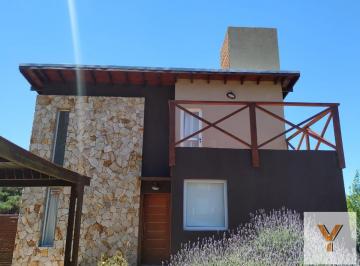 Casa · 110m² · 3 Ambientes · 1 Cochera · Casa en Venta - 2 Dorm. 2 Baños - Cochera - 620 m² - Mar Azul