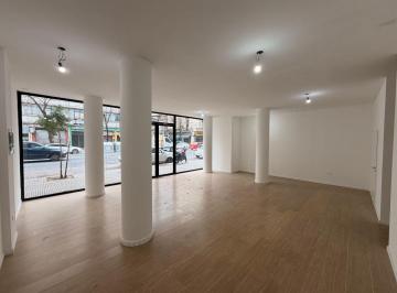 Local comercial , San Cristobal · Local Sobre Av San Juan en Alquiler 85 m