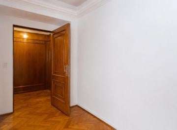 Departamento de 3 ambientes, Recoleta · Edificio Paris Apto Credito Depto 3 Amb. C/depend. Baulera - Balcón Al Frente en Venta Recoleta