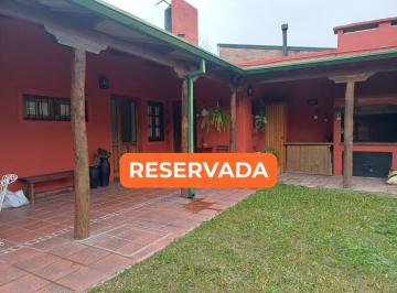 Quinta vacacional · 113m² · 3 Ambientes · 1 Cochera · Casa - Quinta Colonial. 2 Dorm. Rincon. Impecable.