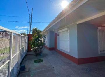 Casa · 108m² · 4 Ambientes · 1 Cochera · Casa de 3 Dorm. Barrio Palos Verdes