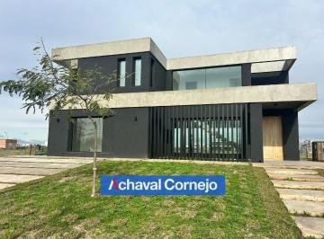 Casa · 191m² · 4 Ambientes · 5 Cocheras · Venta Casa Moderna en Amarras, Puertos (4 Dorm., Pileta)