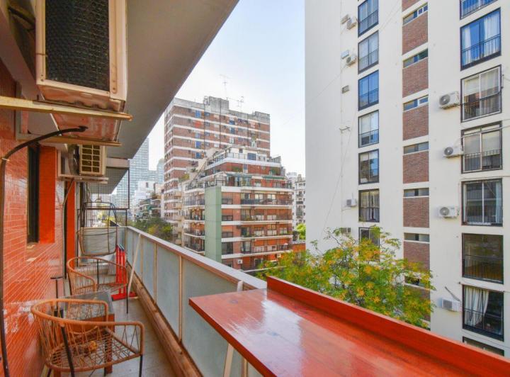 Venta Departamento 3 Ambientes en Colegiales Reciclado a Nuevo con Balcón Corrido