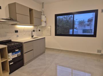 PH · 43m² · 2 Ambientes · 1 Cochera · PH en Villa Primera