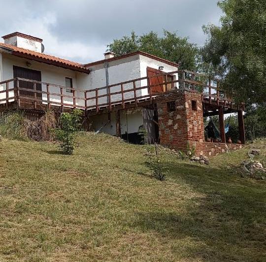 Casa · 100m² · 4 Ambientes · 2 Cocheras