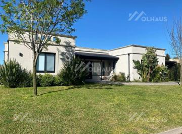 Casa · 240m² · 4 Ambientes · 2 Cocheras · Casa en Alq. Temporario en San Matias - Area 1, San Matias, Escobar