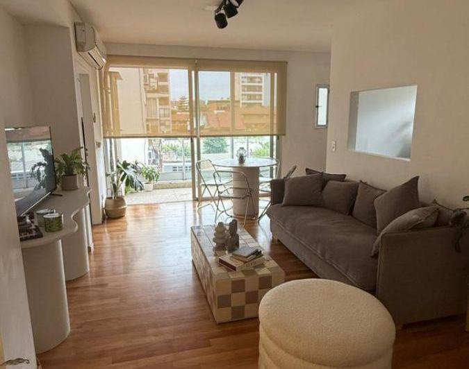 Impecable 2 Ambientes con Vestidor, Balcón y Cochera