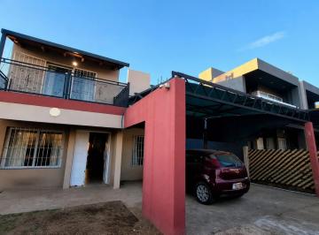 Casa · 133m² · 6 Ambientes · 2 Cocheras · Venta Casa Apto Credito 3 Dorm. Comuna de San Roque