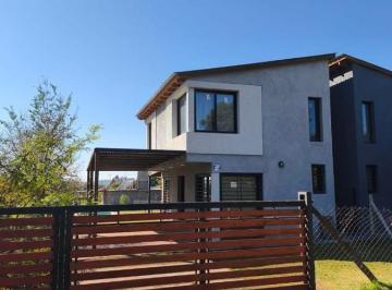 Casa · 90m² · 3 Ambientes · 1 Cochera · Casa en Venta Potrero de Garay