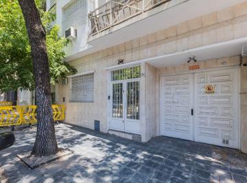 PH de 7 ambientes, Colegiales · Venta - PH de 7 Ambientes Colegiales en Dos Plantas con Gran Potencial Consultorio/vivienda