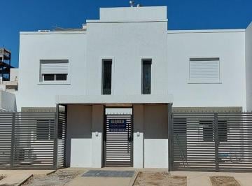 Departamento de 4 ambientes, Córdoba · Alquilo Duplex 2 Dorm., Cochera y Patio con Asador Barrio Las Rosas (Bajo Palermo)