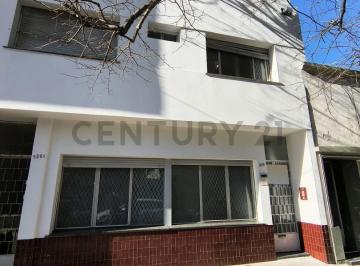Oficina comercial · 150m² · 8 Ambientes · Vendo Casa - en 45 Entre 13 y 14 - 150 m² - La Plata