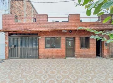 Departamento de 5 ambientes, Resistencia · Departamento con Terraza Apta Para Construir Más Unidades