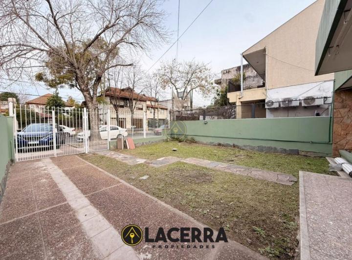 Casa · 160m² · 4 Ambientes · 4 Cocheras