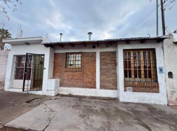 Casa de 4 ambientes, Guaymallén · Casa en Guaymallén | 2 Dorm. con Patio y Churrasquera