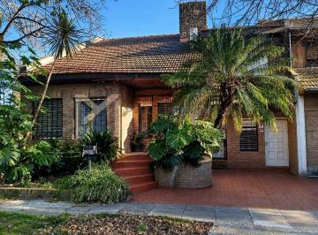 Casa · 490m² · 4 Ambientes · 1 Cochera · Casa Chalet en Venta en Boulogne, San Isidro, G. B. a. Zona Norte
