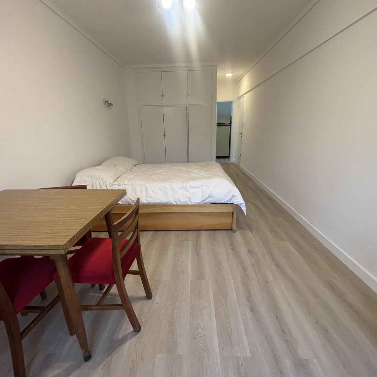 Venta monoambiente en La Perla, 27m² reciclado a nuevo