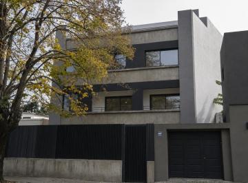 Casa · 118m² · 3 Ambientes · 2 Cocheras · Departamento de 3 Ambientes con Cochera en Venta en Olivos