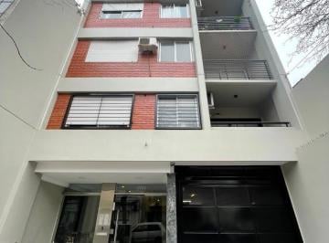 Departamento de 2 ambientes, Villa del Parque · Villa del Parque Alquiler Hermoso Semipiso de 2 Ambientes con Balcón