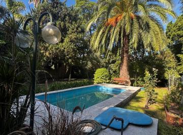 Casa · 202m² · 5 Ambientes · 5 Cocheras · Casa en Jose León Suarez