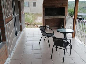 Casa · 67m² · 4 Ambientes · 2 Cocheras · Casa Cabaña en Venta - Estancia Vieja