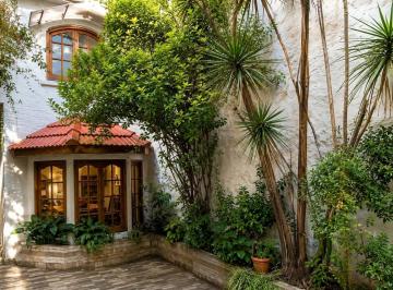 PH · 230m² · 5 Ambientes · 1 Cochera · Venta | PH | Mataderos | 2 Patios | 3 Dorm. | Cochera | 230 m² | Apto Credito