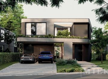 Casa · 227m² · 6 Ambientes · 2 Cocheras · Casa en Venta en Los Cardos, Pilar