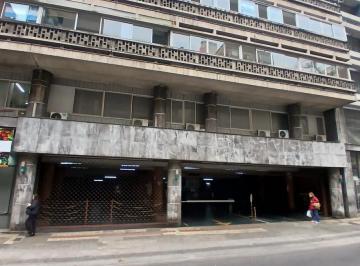 Garage · 15m² · Cochera en Venta en Excelente Ubicación Sobre Chacabuco