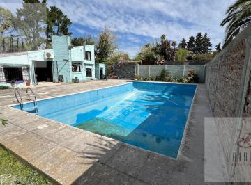 Pileta · Casa en Venta en Sicardi