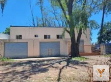 Depósito · 450m² · 3 Ambientes · 10 Cocheras · Depósito en Venta - Oficinas - La Lonja