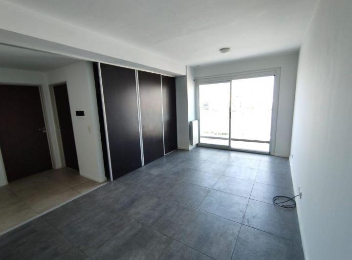 Muy Buen Depto. de 2 Ambientes con Balcon. Edificio con Amenities