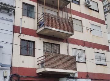 Departamento de 3 ambientes, Tres de Febrero · En Venta - Departamento 3 Ambientes con Cochera Frente Estacion Ciudadela