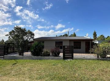 Casa · 80m² · 4 Ambientes · Casa en Venta - 3 Dorm. 2 Baños - Uruguay