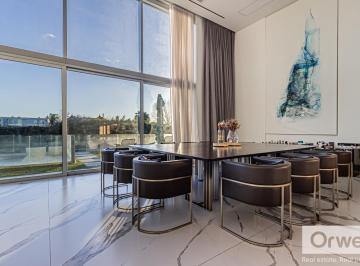 Casa · 450m² · 6 Ambientes · 8 Cocheras · Casa 5 Ambientes en Venta en Nordelta. Vista Al Rio, Pileta y Amarra Propia.