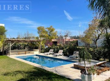 Casa · 260m² · 6 Ambientes · 2 Cocheras · Alquiler de Verano en Talar del Lago II - del 10 Al 30 de Enero 2026