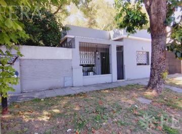 Casa · 114m² · 3 Ambientes · 1 Cochera · Venta Casa 3 Ambientes con Cochera y Patio en Wilde