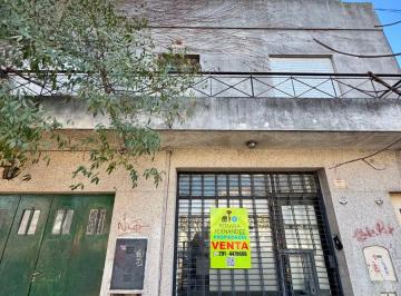 Casa de 4 ambientes, Bahía Blanca · Casa en Altos + Local en Venta – Macrocentro