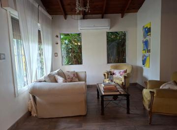 Casa · 106m² · 7 Ambientes · Casa en Venta en El Alto de Martínez