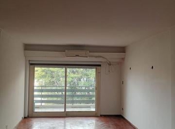 Departamento de 6 ambientes, Rosario · Piso Exclusivo de 135 m² con 3 Dorm. en Alquiler en Av Pellegrini 646