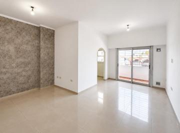 Departamento de 4 ambientes, La Matanza · Excelente Departamento de 4 Ambientes en 1º Piso Al Frente Ubicado en Esquina con Cochera