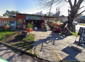 Local comercial , Lomas de Zamora · Alquiler – Esquina Comercial con Opción de Lote