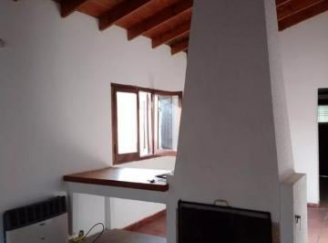 Casa · 100m² · 3 Ambientes · 1 Cochera · Casa en Venta - 2 Dorm. 1 Baño 1 Cochera - 600 m² - General Villegas