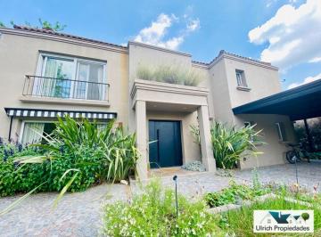 Casa de 6 ambientes, Pilar · Ayres del Pilar Venta 4 Dorm Ulrich Propiedades