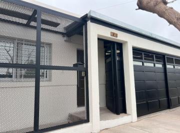 Casa de 6 ambientes, Maipú · Venta Casa Tres Dorm.