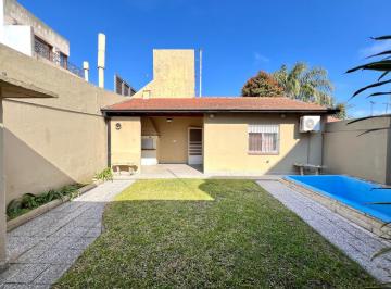 Casa · 154m² · 3 Ambientes · 1 Cochera · Casa de 3 Ambientes en Venta en Martínez