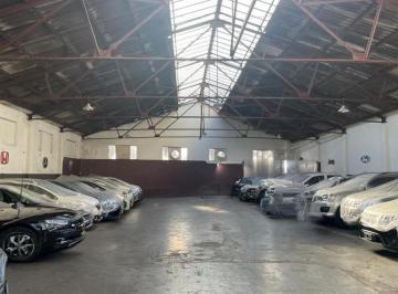 Depósito · 625m² · Venta de Excelente Deposito Sobre Av Centenario en Beccar con Sector Comercial.