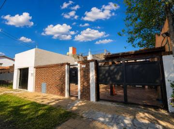 Casa · 119m² · 4 Ambientes · Casa en Venta 3 Ambientes con Escritorio y Patio