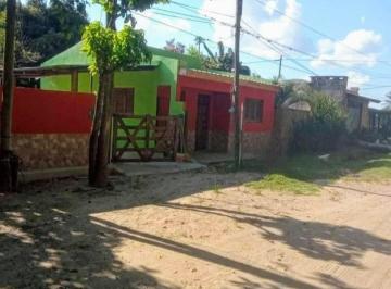 Casa de 2 ambientes, Esquina · Casa, Excelente Para Residencia Familiar o de Fines de Semana.